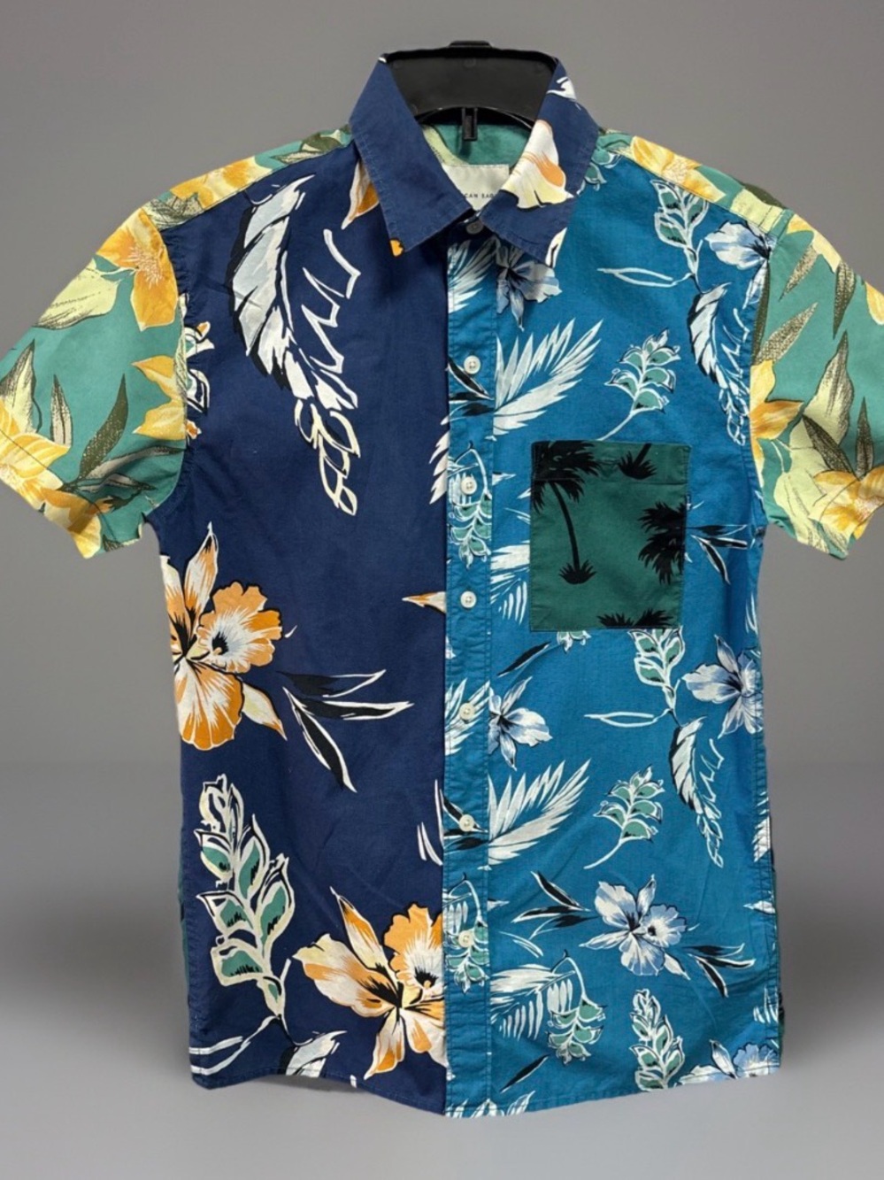 American Eagle Outfitters Split Floral Button-Down Shirt in Navy, Teal & Green
